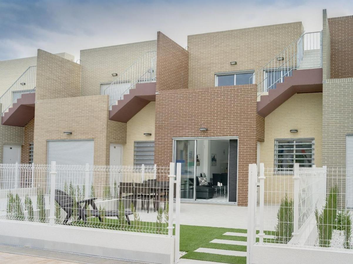 トレビエハVivienda Aguas Nuevas Familiar & Deportivoアパートメント エクステリア 写真