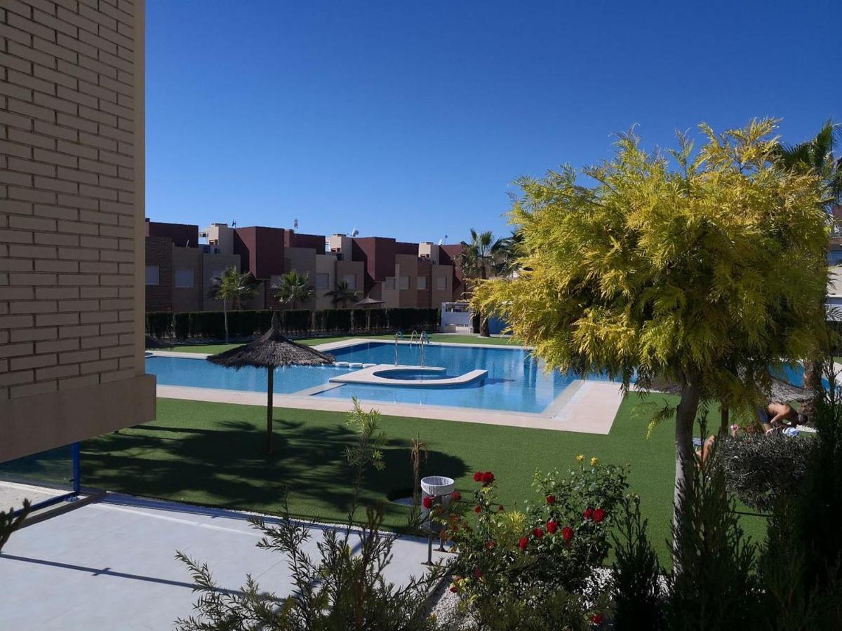 トレビエハVivienda Aguas Nuevas Familiar & Deportivoアパートメント エクステリア 写真