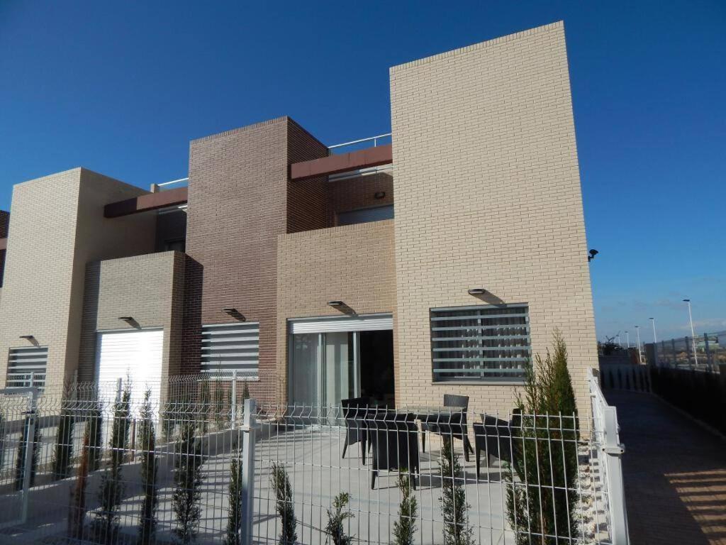 トレビエハVivienda Aguas Nuevas Familiar & Deportivoアパートメント エクステリア 写真