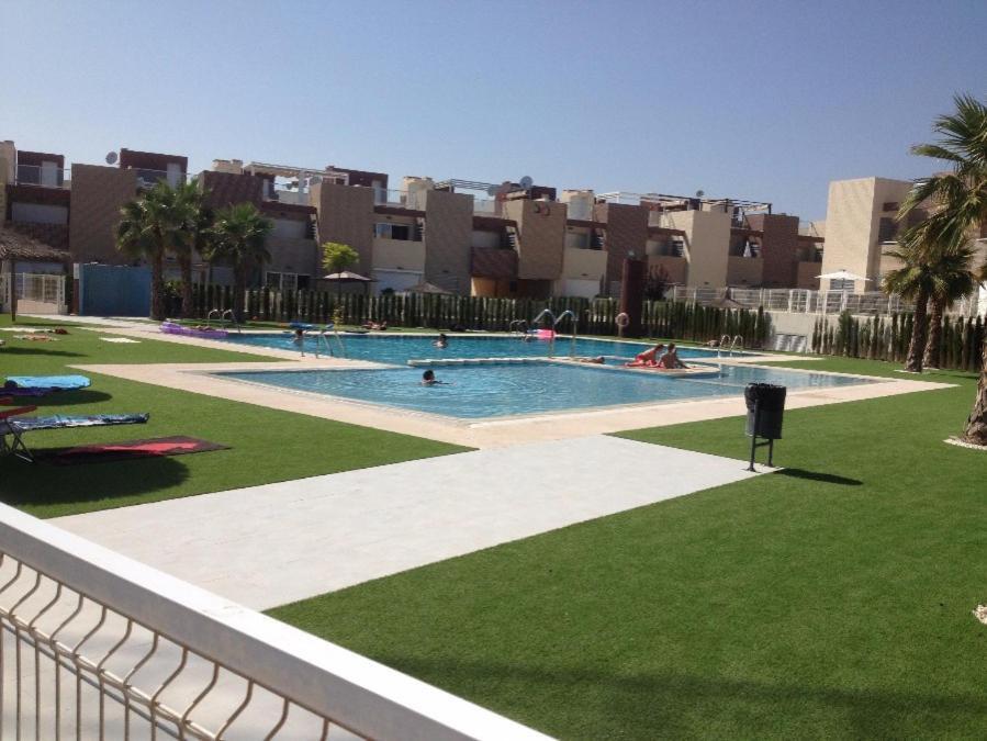 トレビエハVivienda Aguas Nuevas Familiar & Deportivoアパートメント エクステリア 写真